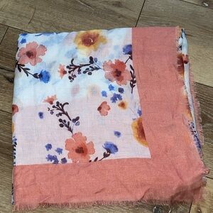 Emanuel Geraldo Floral Patterned scarf/wrap